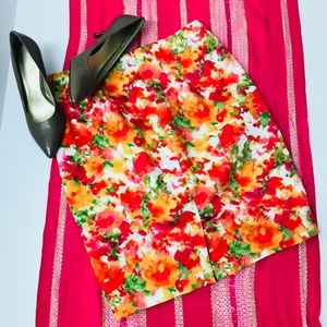 FOREVER 21 Floral Bottom Pencil Skirt Sz 2